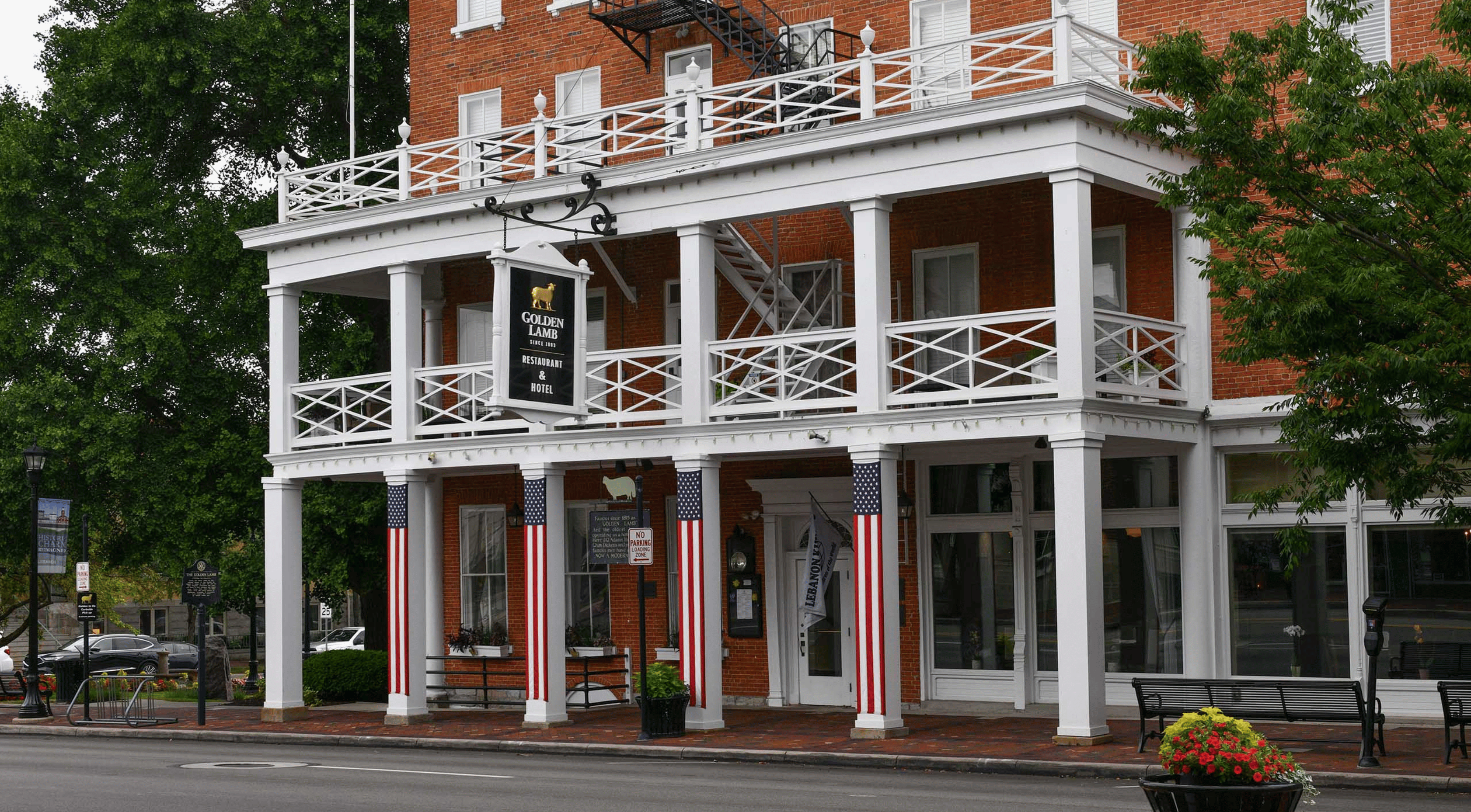 the golden lamb historical building